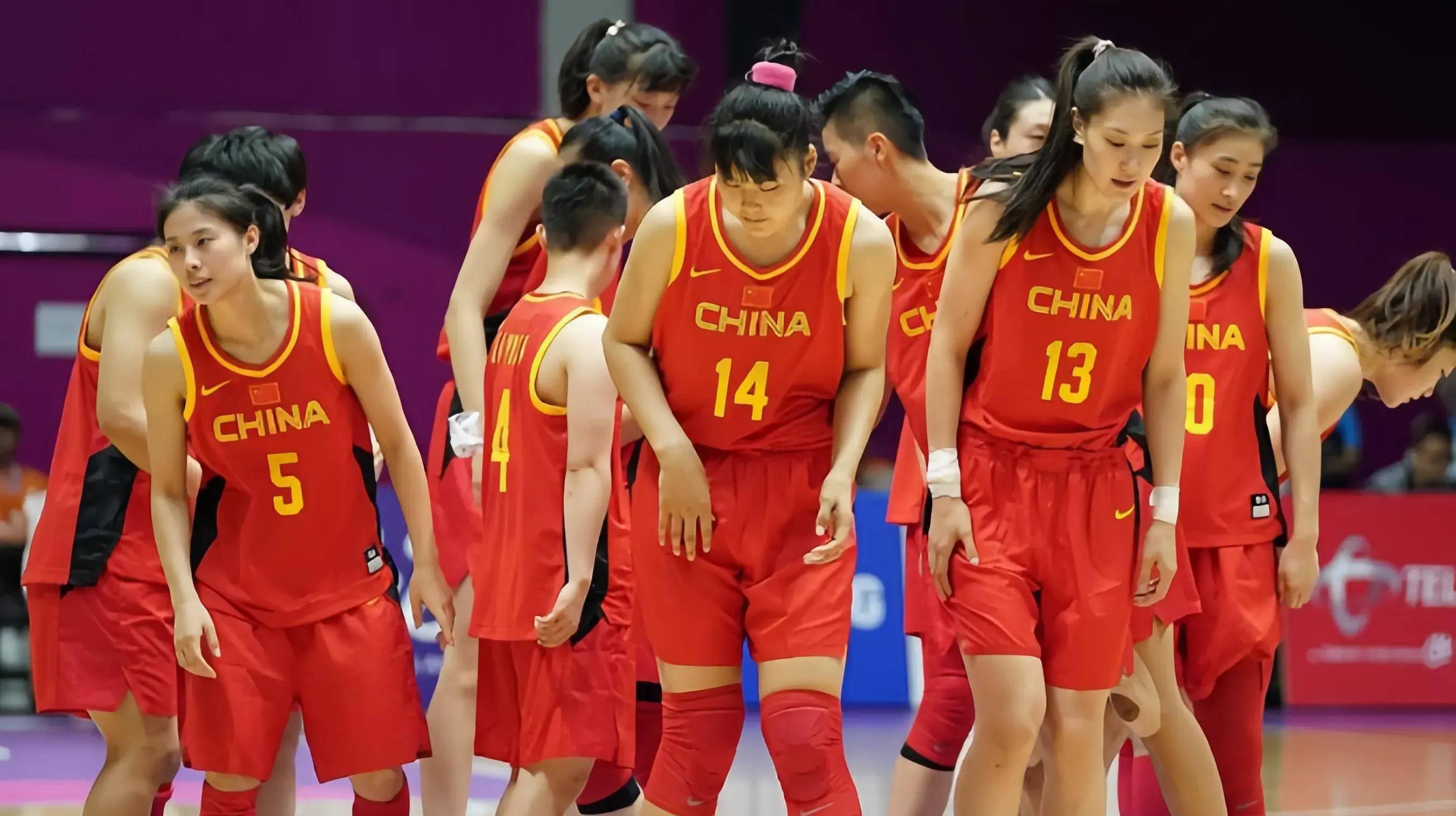 爱游戏体育官方-女篮世界杯开战，东道主阵容全面升级备战